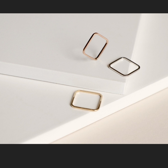 ISO Vrai square ring sz 6-7 - Picture 1 of 2